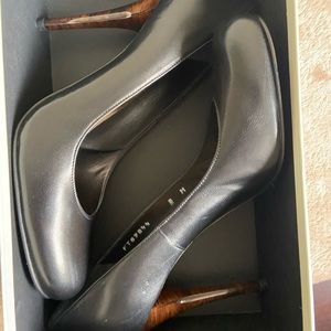 St. John Beautiful Wooden Heel